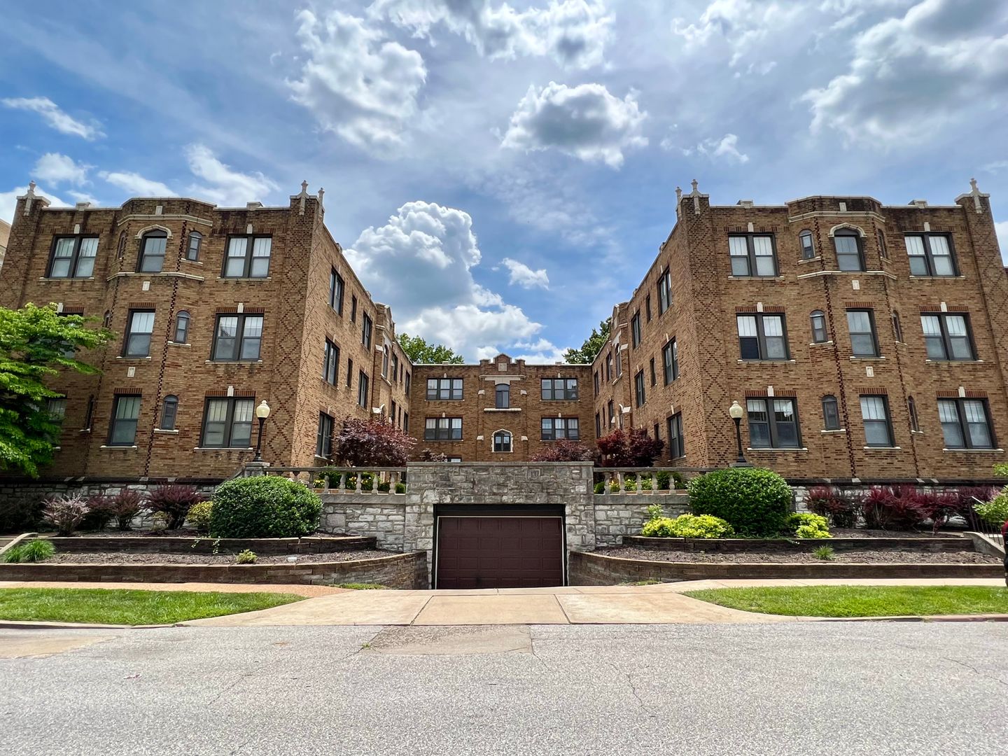 6242 Southwood Ave - 3S