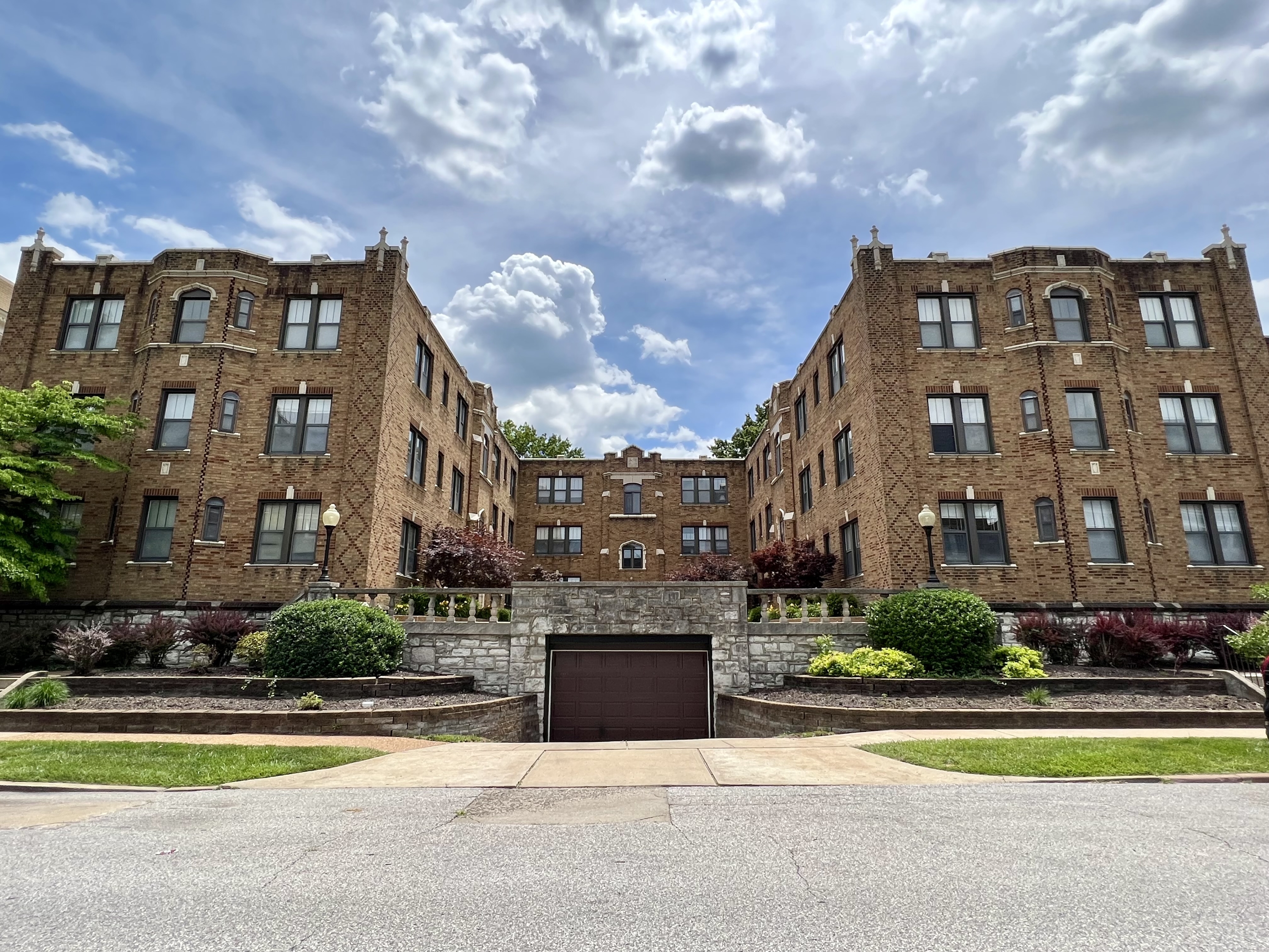 6240 Southwood Ave - 3E