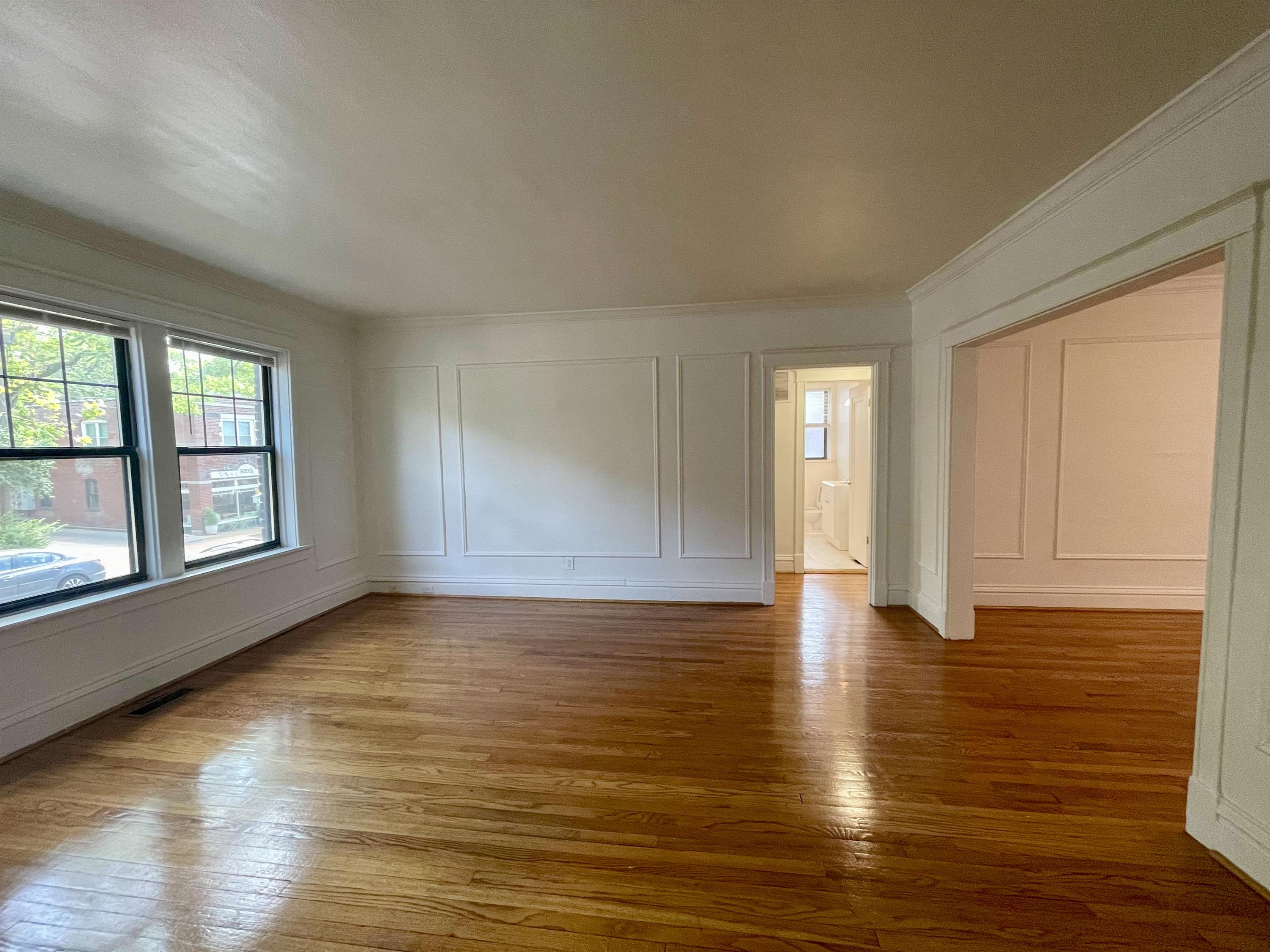 6333 South Rosebury Avenue - 3W