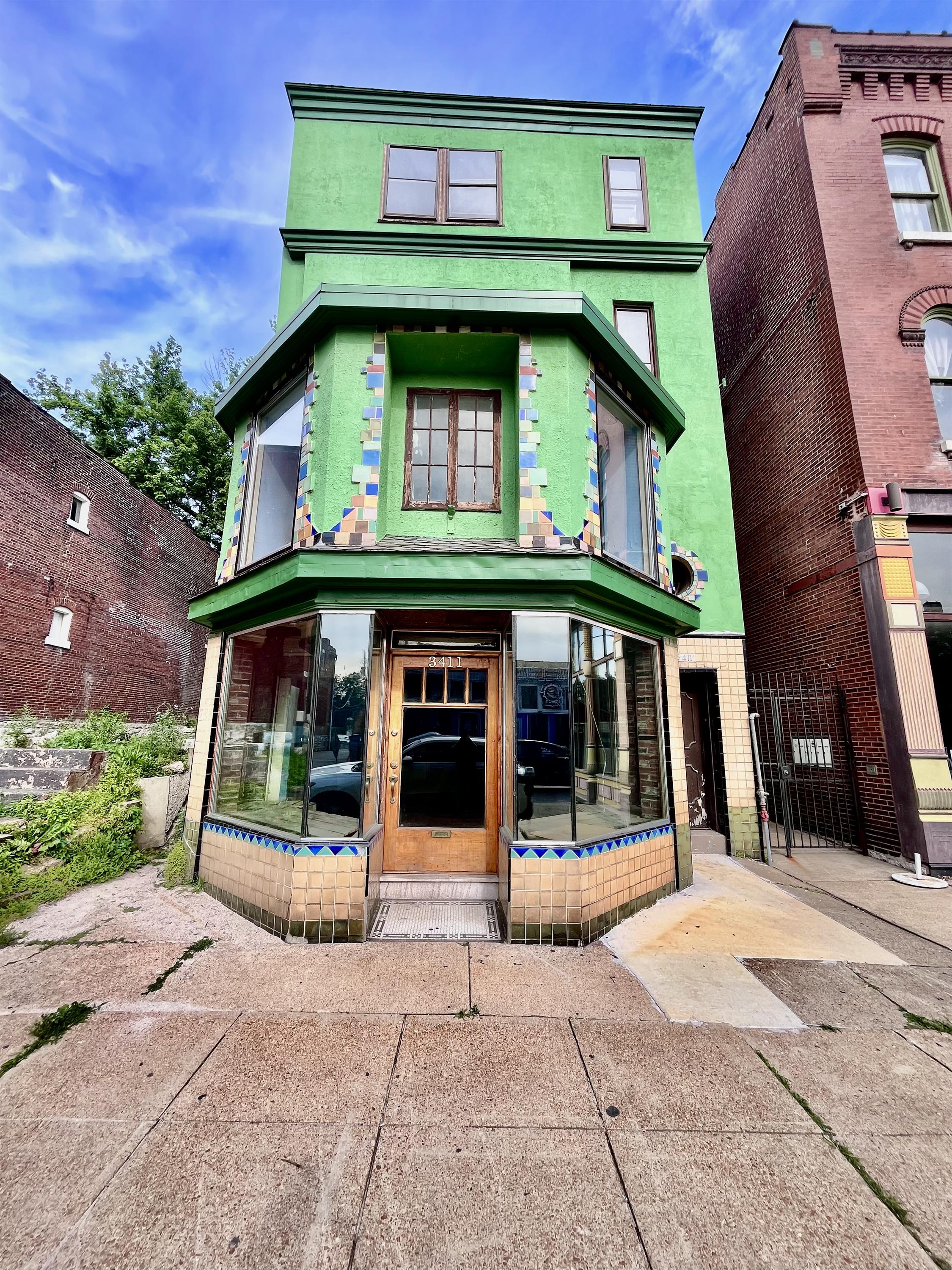 3411 California Ave.