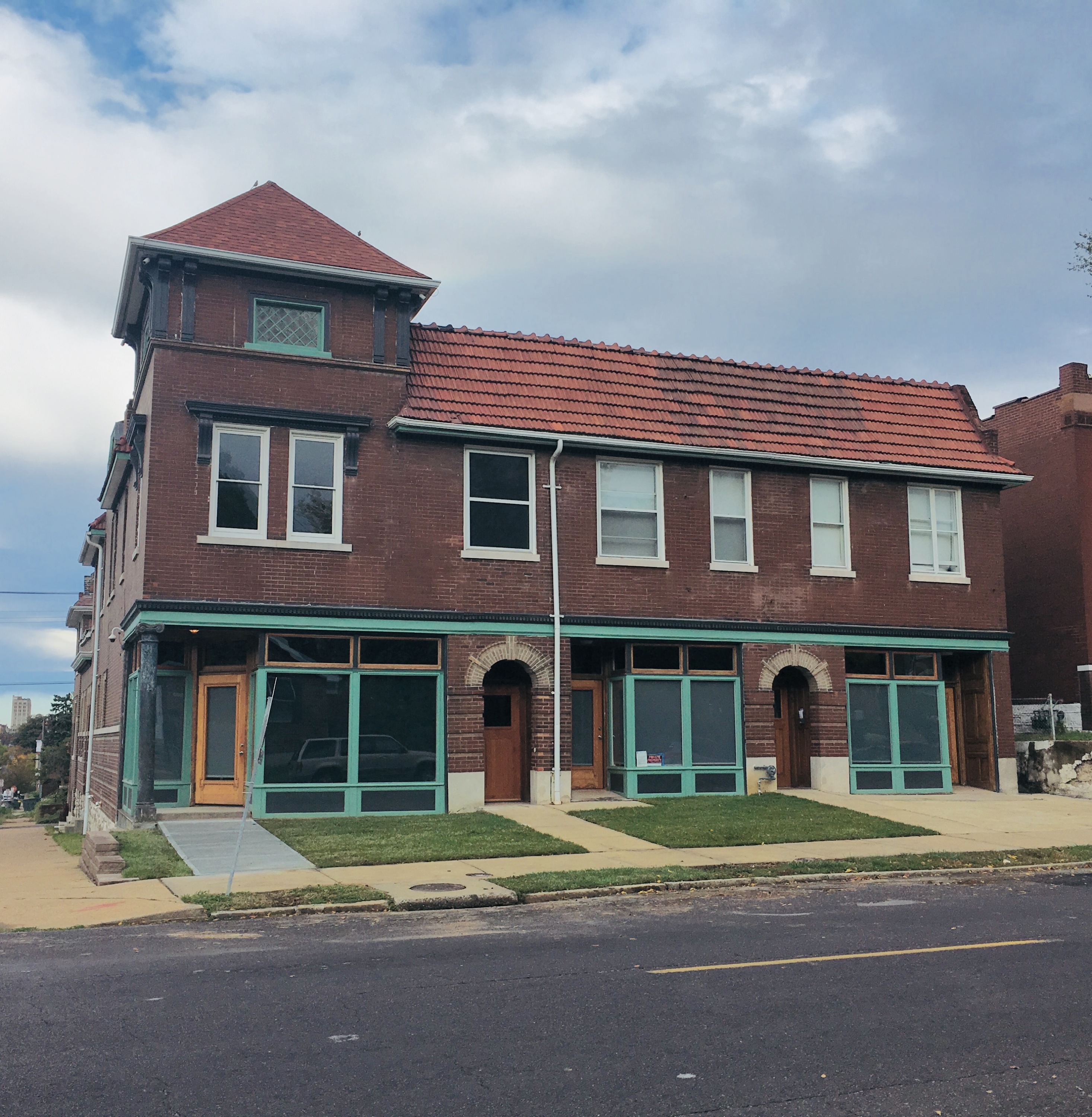 Property main image
